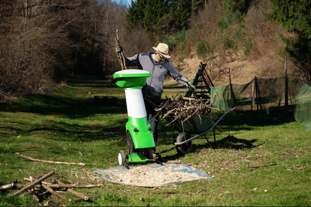 2403 Broyeur vegetaux (2)